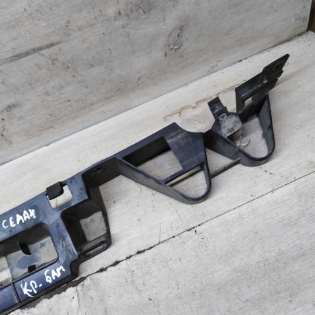 kronstein-krepleniia-zadnego-bampera-srednii-sedan-renault-megane-ii-art-107728-big-2