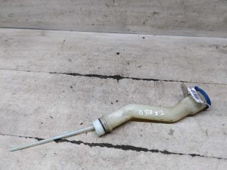 zalivnaia-gorlovina-bocka-omyvatelia-toyota-corolla-e150-art-107922