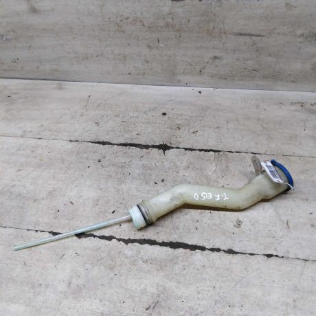 zalivnaia-gorlovina-bocka-omyvatelia-toyota-corolla-e150-art-107922-big-0