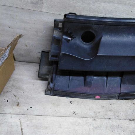 dekorativnaia-nakladka-zabo-dozdevik-vodootvodiashhii-shhitok-levyi-toyota-corolla-x-e140-e150-art-108105-big-1