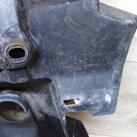 dekorativnaia-nakladka-zabo-dozdevik-vodootvodiashhii-shhitok-levyi-toyota-corolla-x-e140-e150-art-108105-big-8