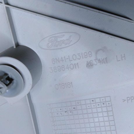 nakladka-obsivka-salona-peredniaia-levaia-ford-focus-2-kabriolet-art-108270-big-2