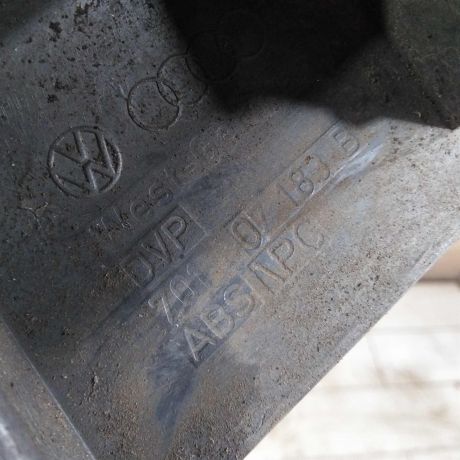kronstein-krepleniia-perednego-bampera-volkswagen-transporter-t4-art-109297-big-3