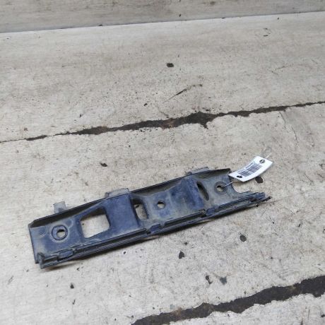 kronstein-pravyi-perednego-bampera-volkswagen-passat-b6-art-110565-big-0