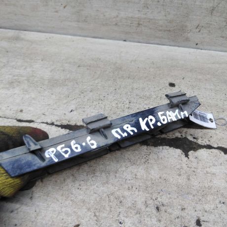 kronstein-pravyi-perednego-bampera-volkswagen-passat-b6-art-110565-big-2