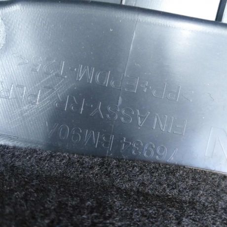 obsivka-stoiki-salona-nakladka-zadniaia-pravaia-nissan-qashqai-ii-restailing-art-111285-big-5