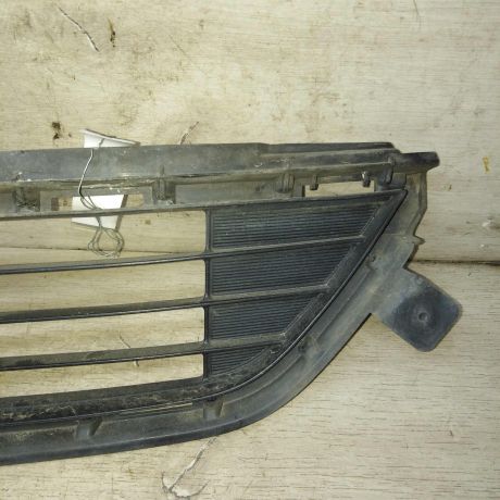 resetka-v-bamper-toyota-rav4-iv-xa40-art-111330-big-4
