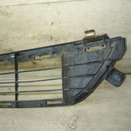 resetka-v-bamper-toyota-rav4-iv-xa40-art-111330-big-8