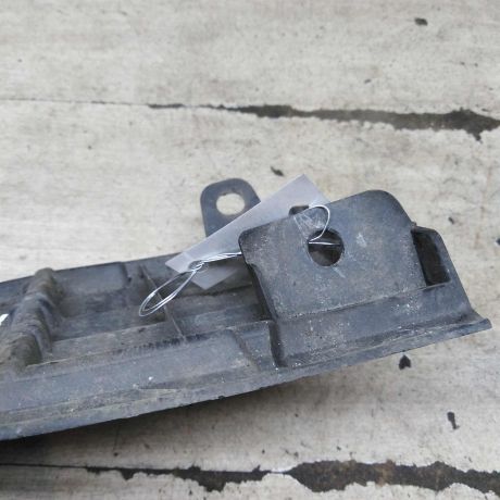 resetka-bampera-pravaia-toyota-rav4-iv-xa40-art-111940-big-3