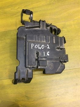 nakladka-dekorativnaia-volkswagen-polo-sedan-2015g-art-12058-big-0