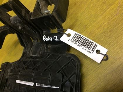 nakladka-dekorativnaia-volkswagen-polo-sedan-2015g-art-12058-big-3