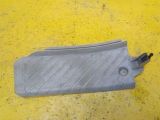 nakladka-dekorativnaia-pod-nogu-voditelia-audi-a6-c6-art-12812