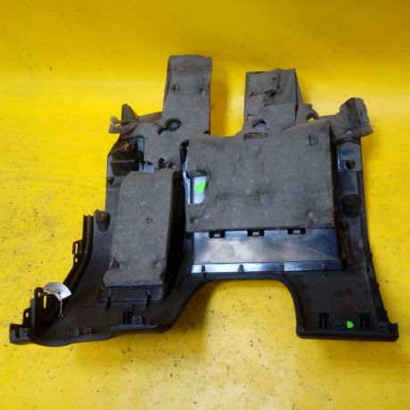 nakladka-torpedy-audi-a4-b7-art-13227-big-1