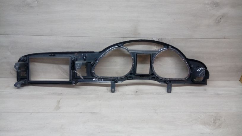 nakladka-dekorativnaia-na-panel-priborov-audi-a6-c6-art-13498-big-1