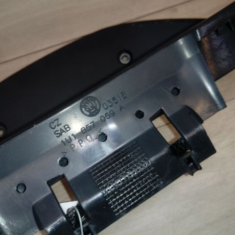 nakladka-dekorativnaia-skoda-octavia-tour-art-13540-big-1