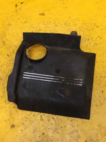 nakladka-dekorativnaia-na-dvigatel-levaia-audi-a6-c5-allroad-art-14947-big-0