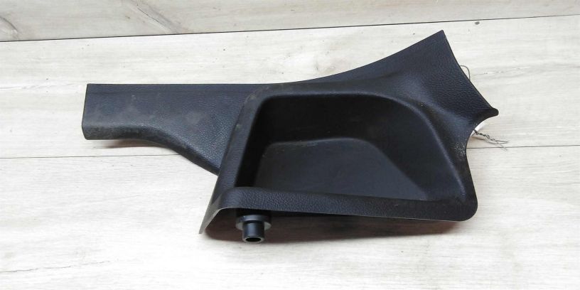 nakladka-na-porog-vnutrenniaia-pravaia-ford-focus-iii-art-15065-big-0