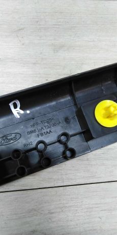 nakladka-na-porog-vnutrenniaia-peredniaia-pravaia-polosa-ford-focus-iii-art-15068-big-3