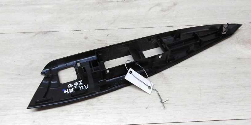 nakladka-bloka-upravleniia-steklopodieemnika-art-15320-big-2