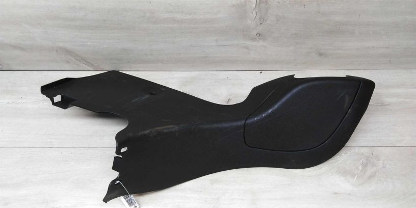 nakladka-salona-pravaia-ford-focus-3-art-15323-big-0