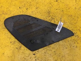 nakladka-dekorativnaia-pravaia-audi-a6-c5-allroad-art-15969