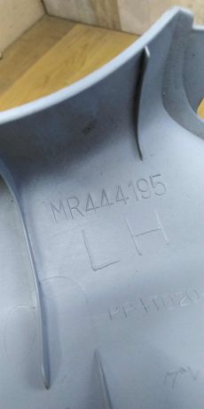 nakladka-levoi-perednei-stoiki-salona-mitsubishi-lancer-9-art-17277-big-3