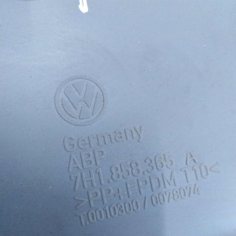 nakladka-salona-vnutrenniaia-dekorativnaia-volkswagen-transporter-t5-art-17617-big-2