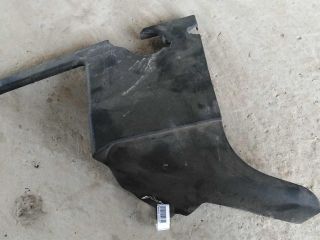 nakladka-dekorativnaia-podkapotnogo-prostranstva-audi-a8-d2-art-18311