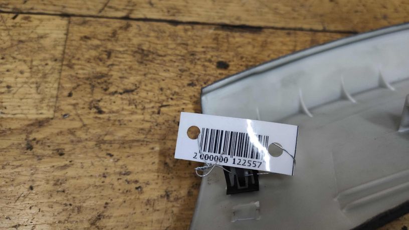 nakladka-verxniaia-v-bagaznike-volkswagen-touareg-art-20016-big-3