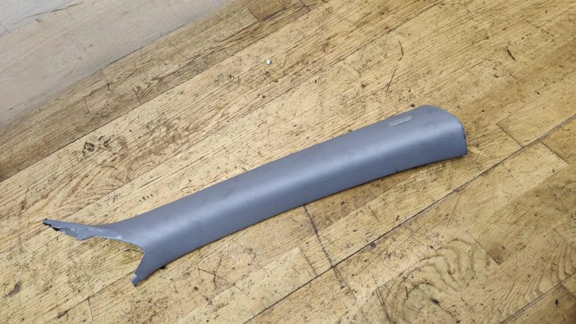 nakladka-stoiki-pravaia-volkswagen-touareg-art-20018-big-0