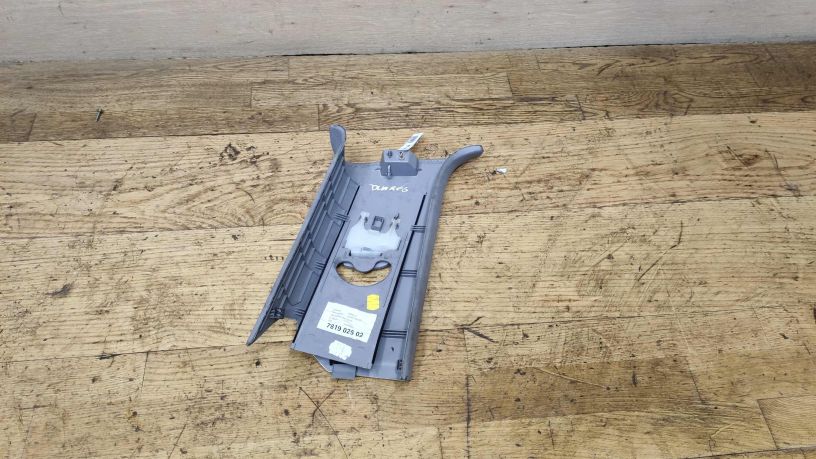 nakladka-verxnei-zadnei-pravoi-stoiki-volkswagen-touareg-art-20026-big-1