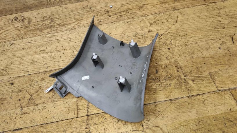 nakladka-zadniaia-levaia-salona-volkswagen-touareg-art-20029-big-1