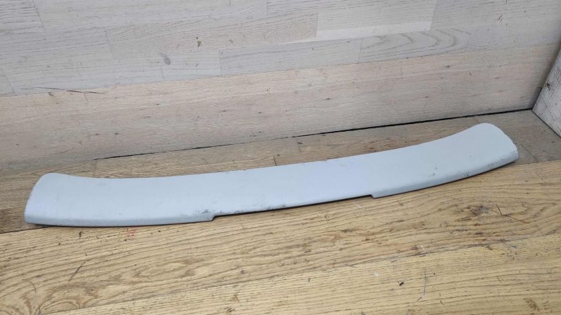 nakladka-salona-sredniaia-v-potolok-volkswagen-passat-b6-art-20813-big-0