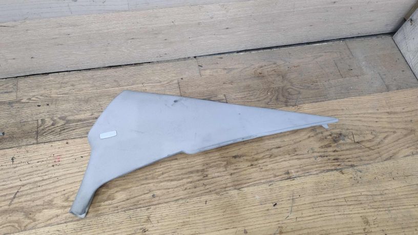 nakladka-salona-zadnei-stoiki-volkswagen-passat-b6-pravaia-art-20816-big-0