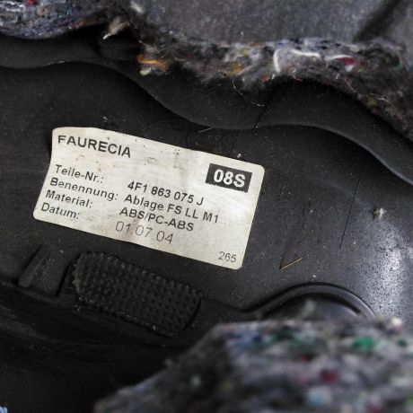 nakladka-nizniaia-torpedy-audi-a6-c6-art-21093-big-1