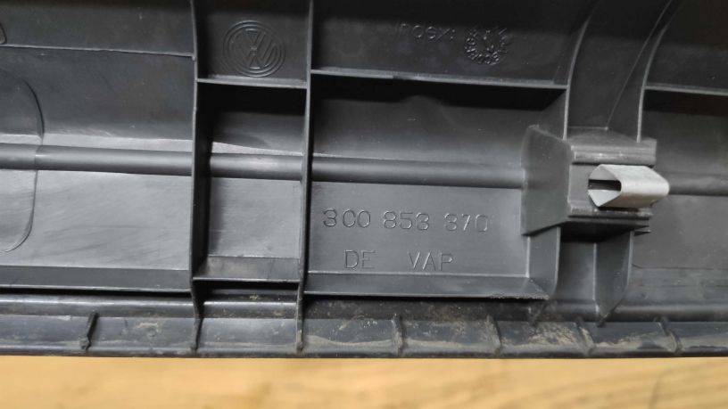 porog-vnutrennii-volkswagen-passat-b6-salona-art-21159-big-1