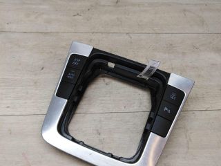 ramka-konsoli-perekliuceniia-peredac-volkswagen-passat-b6-art-21215