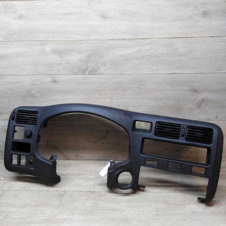 peredniaia-panel-torpedy-toyota-rav4-art-24640-big-0