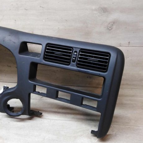 peredniaia-panel-torpedy-toyota-rav4-art-24640-big-2
