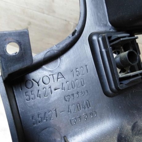 peredniaia-panel-torpedy-toyota-rav4-art-24640-big-5