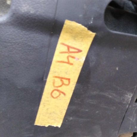 nakladka-nizniaia-torpedy-audi-a4-b6-8e-art-25330-big-3