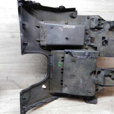 nakladka-nizniaia-torpedy-audi-a4-b6-8e-art-25330-big-2