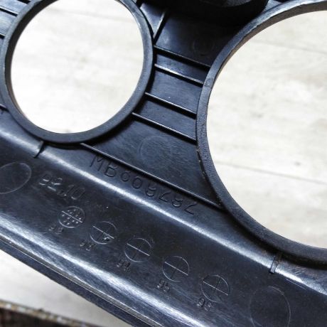 konsol-centralnaia-mitsubishi-galant-7-art-27105-big-2