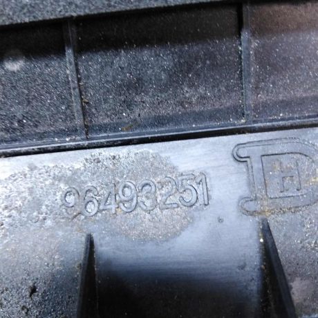 kryska-dvigatelia-dekorativnaia-chevrolet-aveo-t200-2005-g-14-mkpp-art-29677-big-1