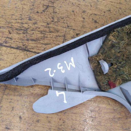 nakladka-stoiki-salona-vnutrenniaia-levaia-peredniaia-mazda-3-bk-xetcbek-art-29907-big-3