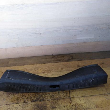 nakladka-bagaznika-vnutrenniaia-ford-focus-2-do-rest-art-32468-big-0