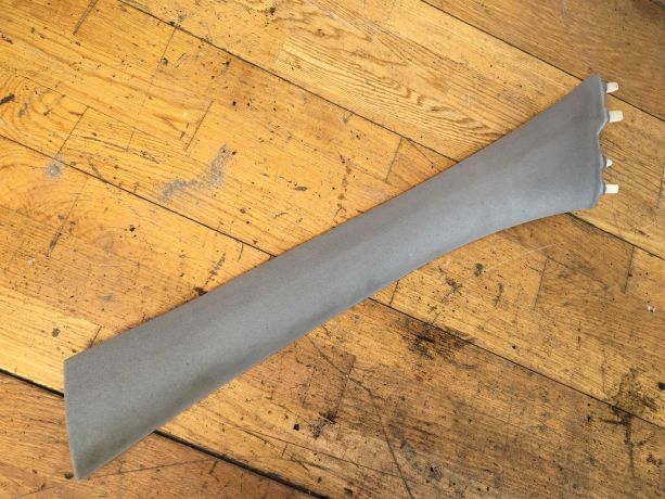 nakladka-vnutrenniaia-perednei-levoi-stoiki-salona-mercedes-w203-do-rest-art-33511-big-0