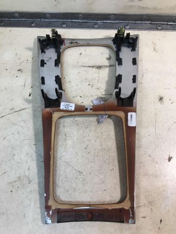 ramka-centralnoi-konsoli-mercedes-w203-do-rest-art-33591-big-3