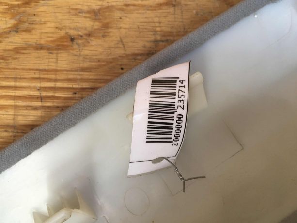 nakladka-pravaia-vnutrenniaia-salona-perednei-stoiki-mercedes-w203-do-rest-art-33618-big-1