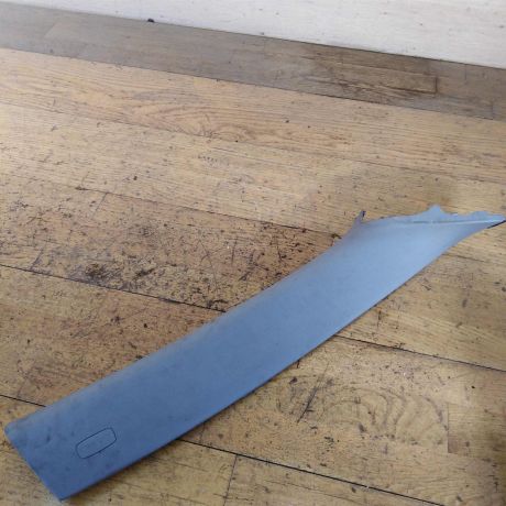 nakladka-salona-pravaia-perednei-stoiki-volkswagen-touareg-rest-art-33732-big-0